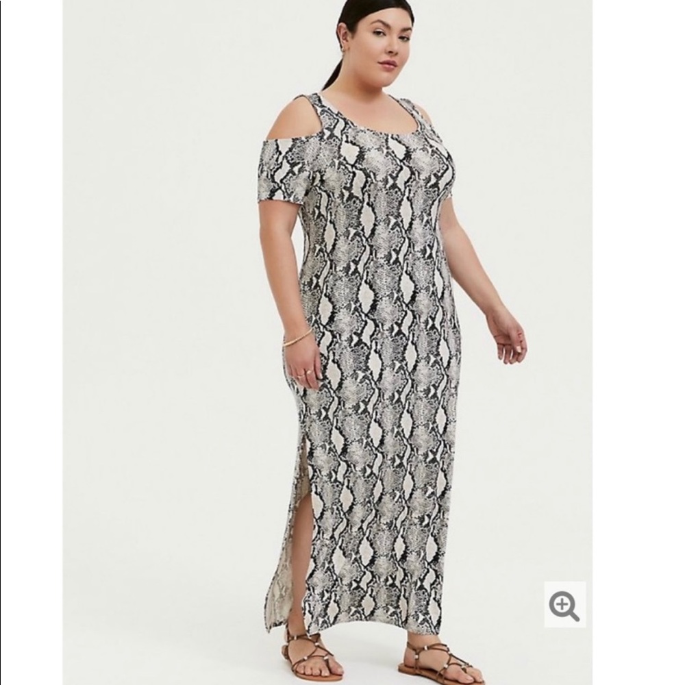 NWT Super Soft Snakeskin Print Cold Shoulder Maxi Dress Size 2